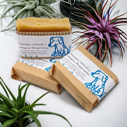 Jabón sólido para perros 100% natural y vegano con neem, ricino, quassia amara, árbol de té y otros aceites esenciales, respetuoso con el medio ambiente